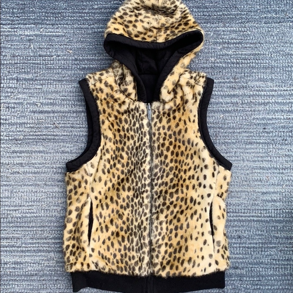 Leopard reversible vest